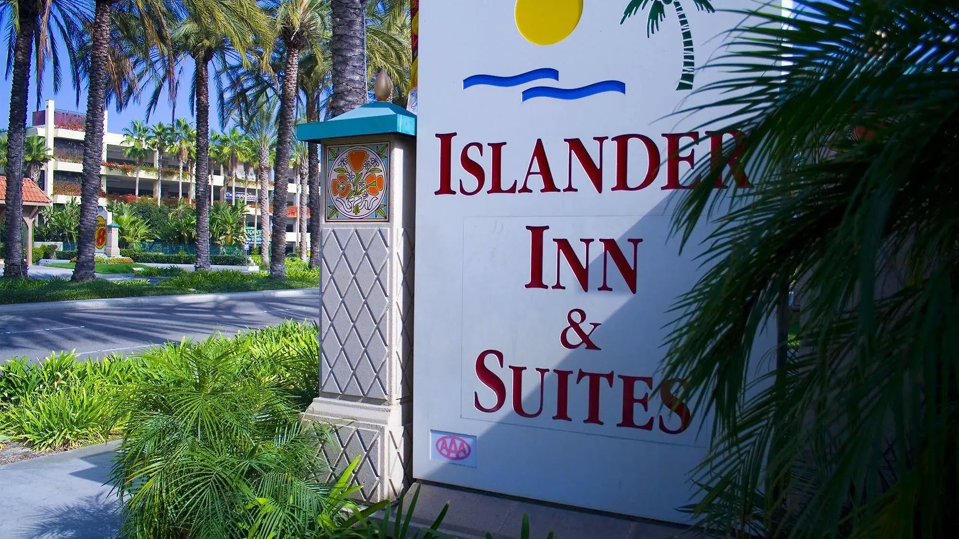 Anaheim Islander Inn And Suites Near Park And Convention Center Motel