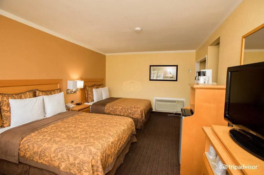 Anaheim Islander Inn And Suites Near Park And Convention Center Motel