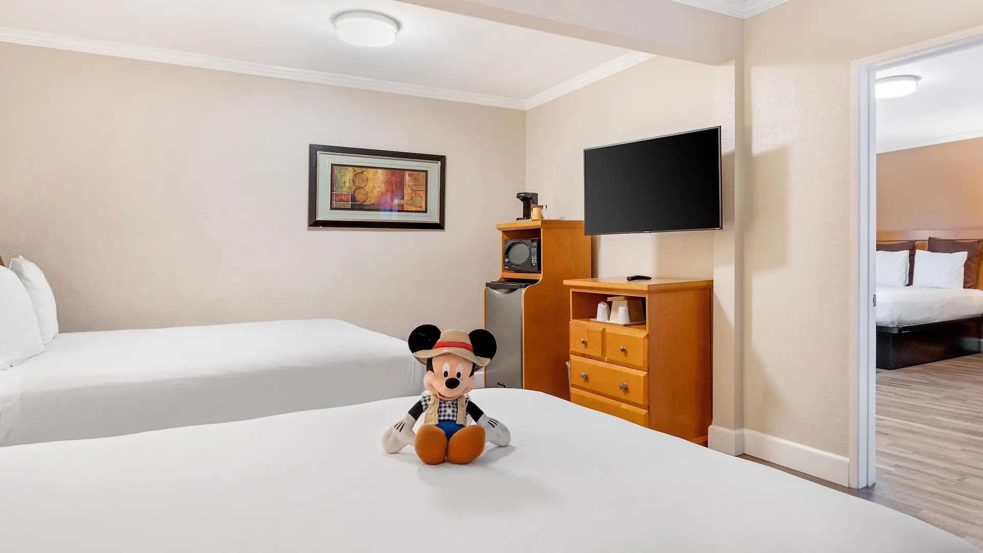 Motel Anaheim Islander Inn And Suites Near Park And Convention Center