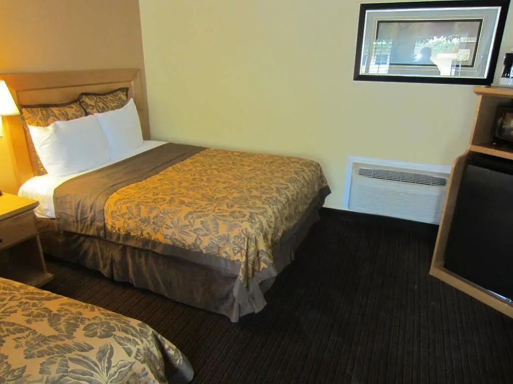 Anaheim Islander Inn And Suites Near Park And Convention Center Motel