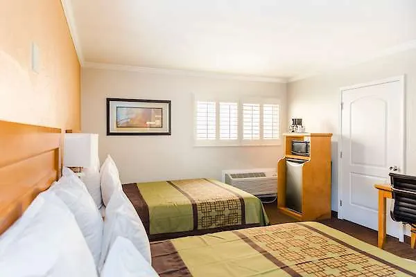 Anaheim Islander Inn And Suites Near Park And Convention Center 2*,  United States