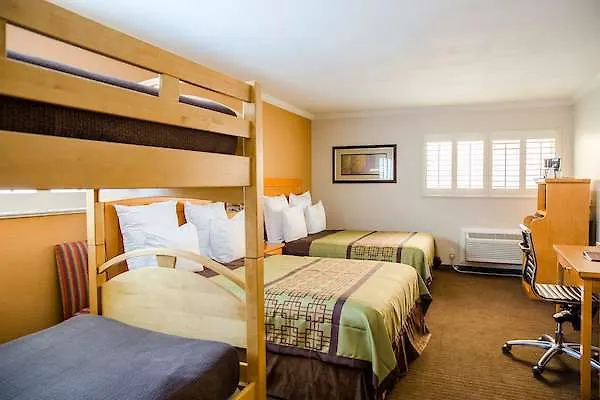 Anaheim Islander Inn And Suites Near Park And Convention Center 2*,  United States